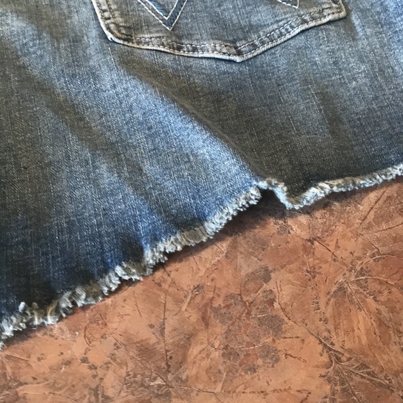 Wrangler retro Bailey high-rise denim shorts - Picture 3 of 12